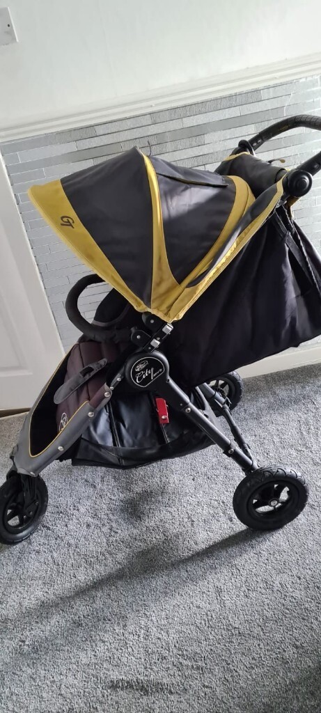 gumtree baby jogger